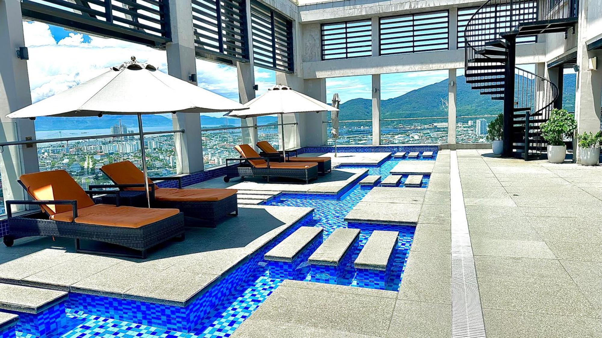 Da Nang Ocean View Luxury Apartment ภายนอก รูปภาพ