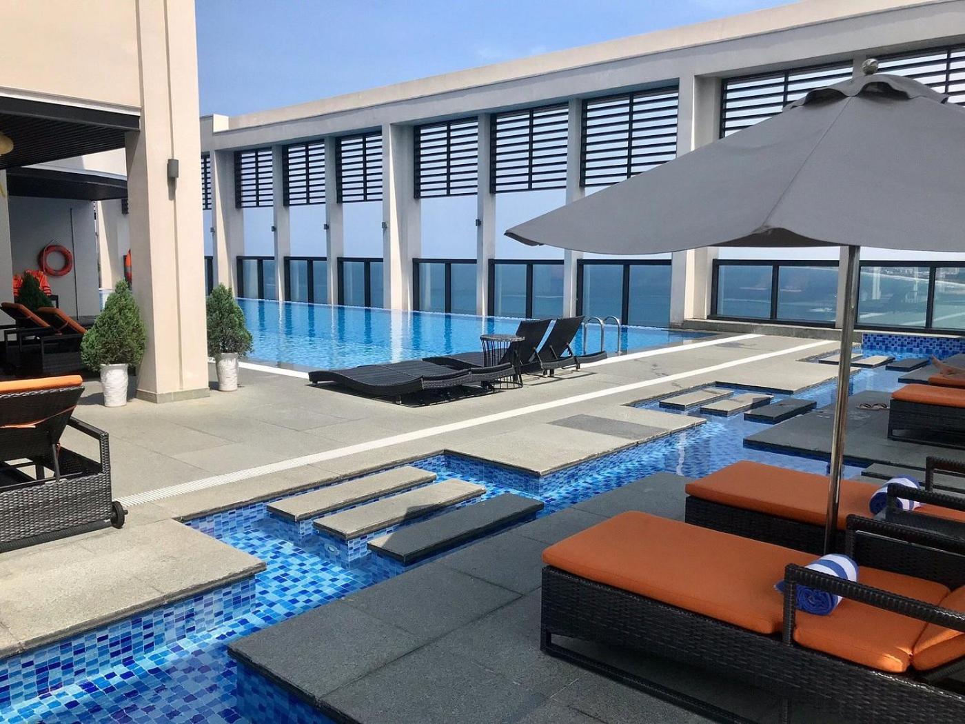 Da Nang Ocean View Luxury Apartment ภายนอก รูปภาพ