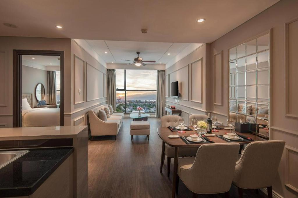 Da Nang Ocean View Luxury Apartment ภายนอก รูปภาพ