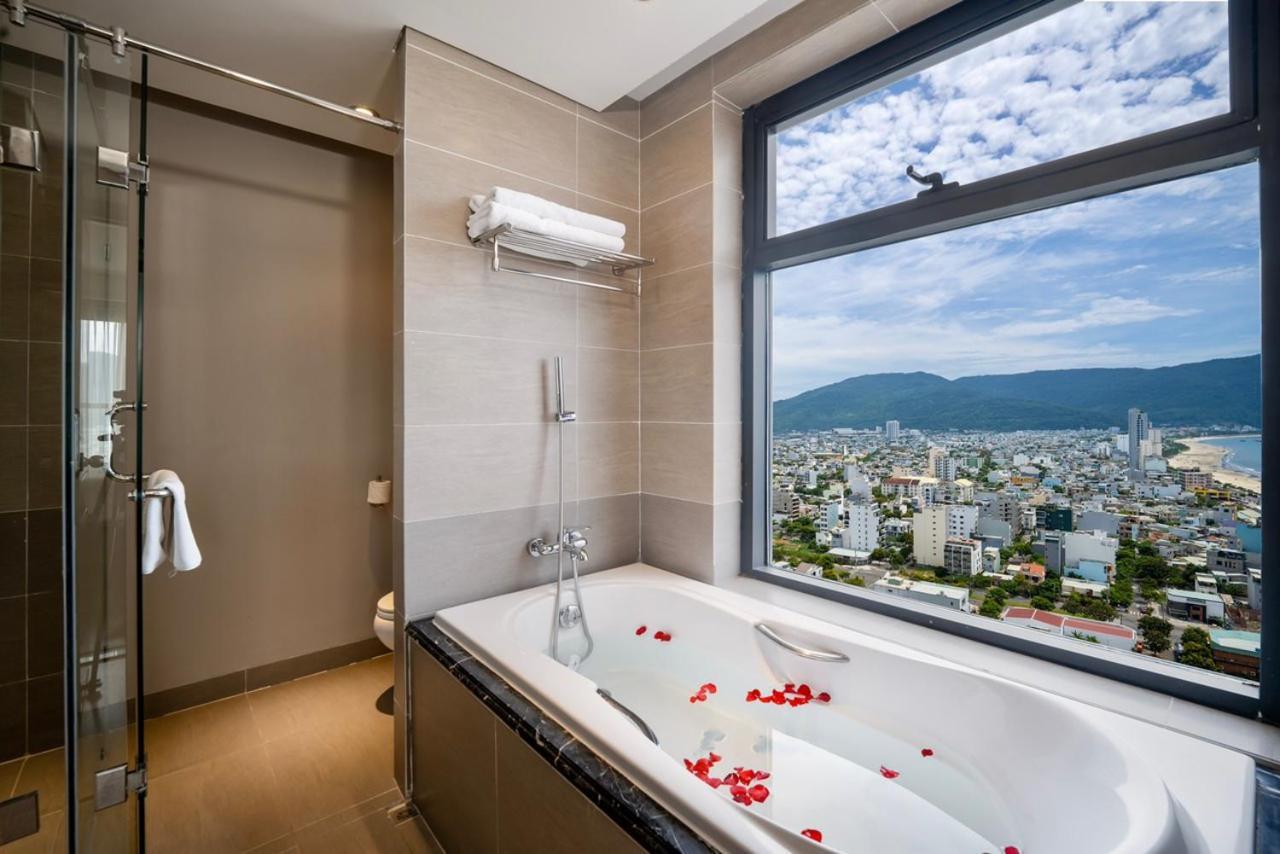 Da Nang Ocean View Luxury Apartment ภายนอก รูปภาพ